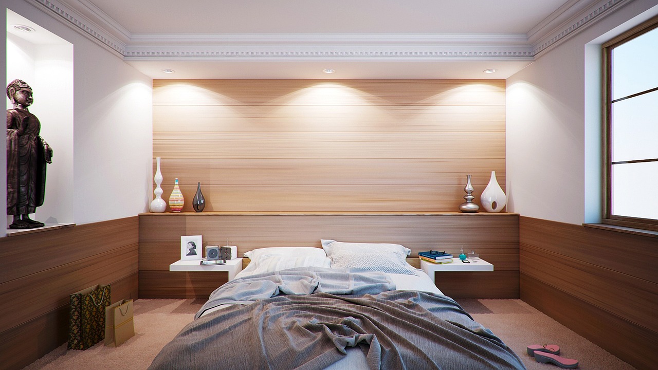 Minimalistische tienerkamer met geometrische accenten. Minimalistische tienerkamer met geometrische accenten.